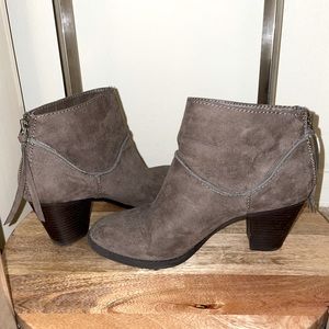 Size 8 Candies Heel Booties
